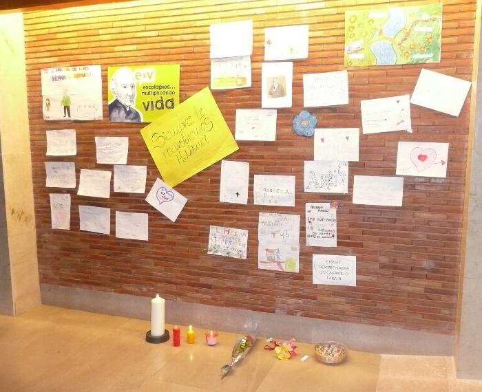 La pared llena de recordatorios