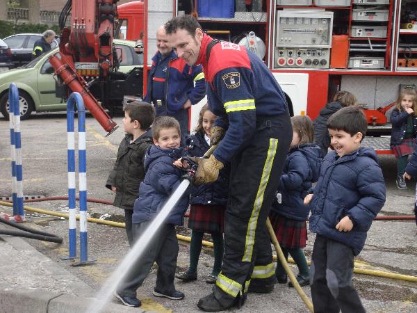 Con los Bomberos